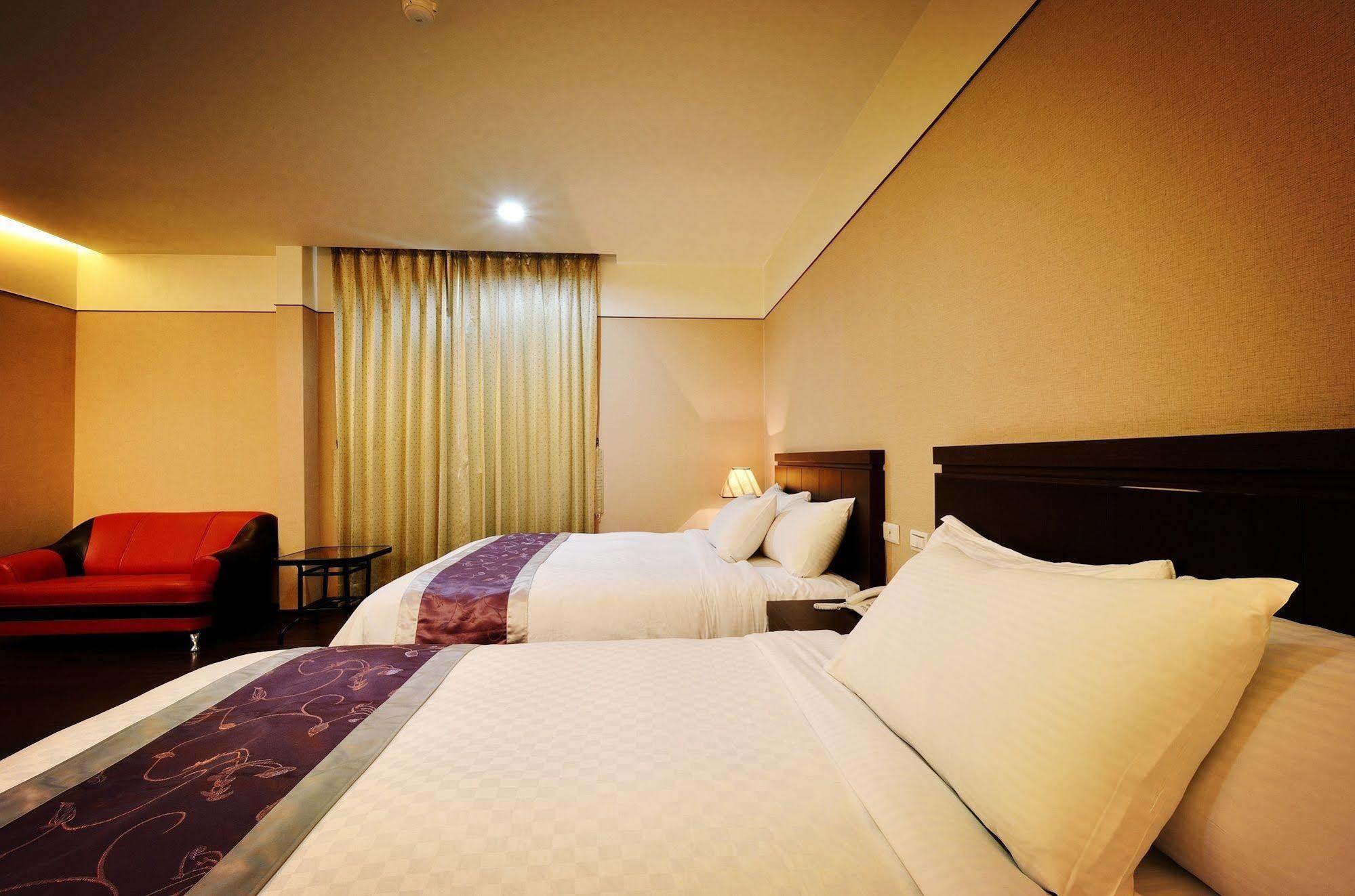 King Town Hotel Luodong Exterior foto
